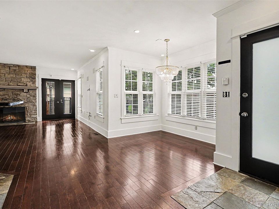 1389 Bird Ave, photo 8