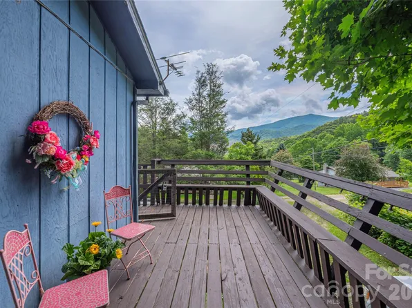 31 Granite Ln, Waynesville, NC 28786
