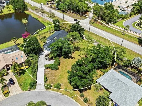 8021 Timber Lake Ln, Sarasota, FL 34243