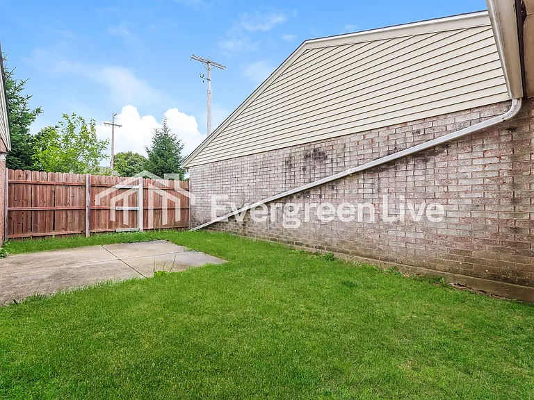 8787 Mardi Gras Dr — Photo 14