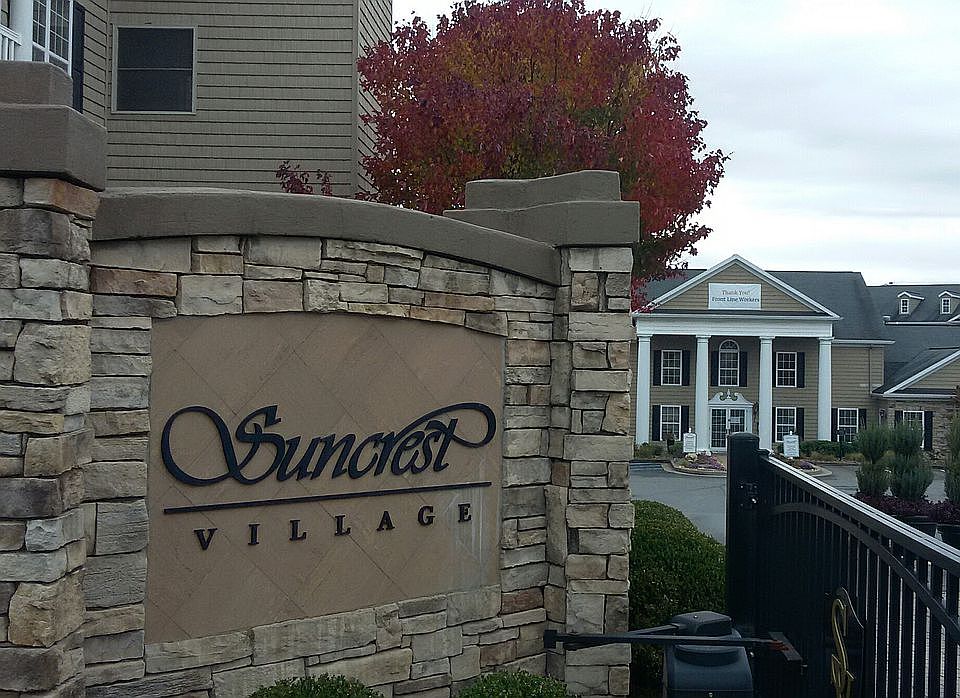 1st image of 2218 Suncrest Vlg