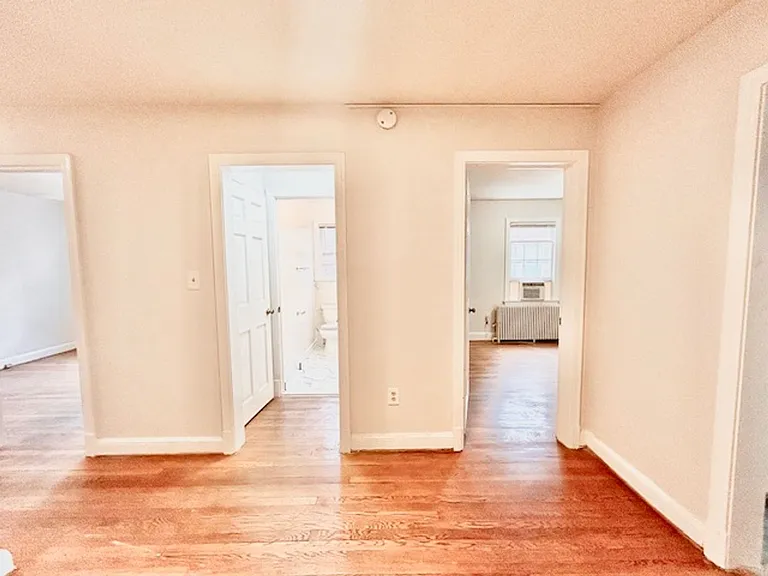 - 4534 Avondale Street — Photo 33