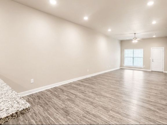 5th image of 9506 Spirit Ave
