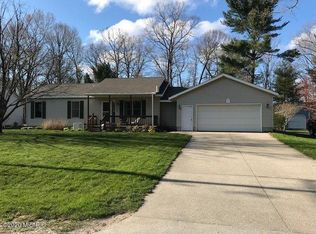 1090 E Giles Rd, Muskegon, MI 49445