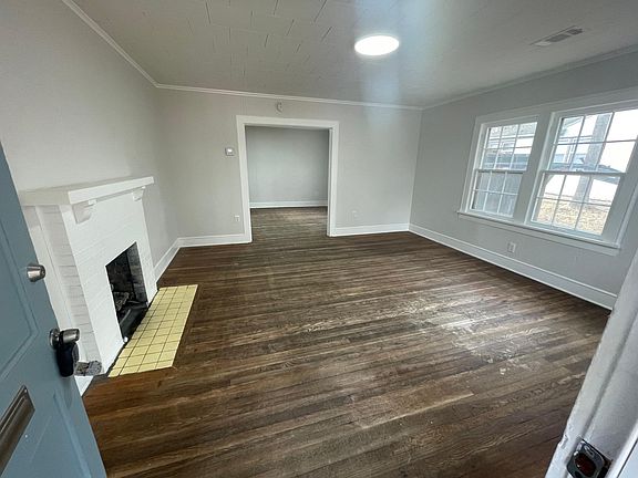 2nd image of 125 Lawndale Dr