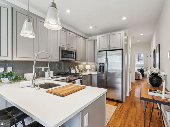 979 N Marshall St #1, Philadelphia, PA 19123