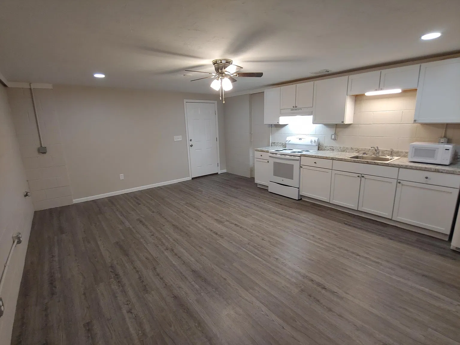 1 bed, 675 sqft, $995 — Photo 2