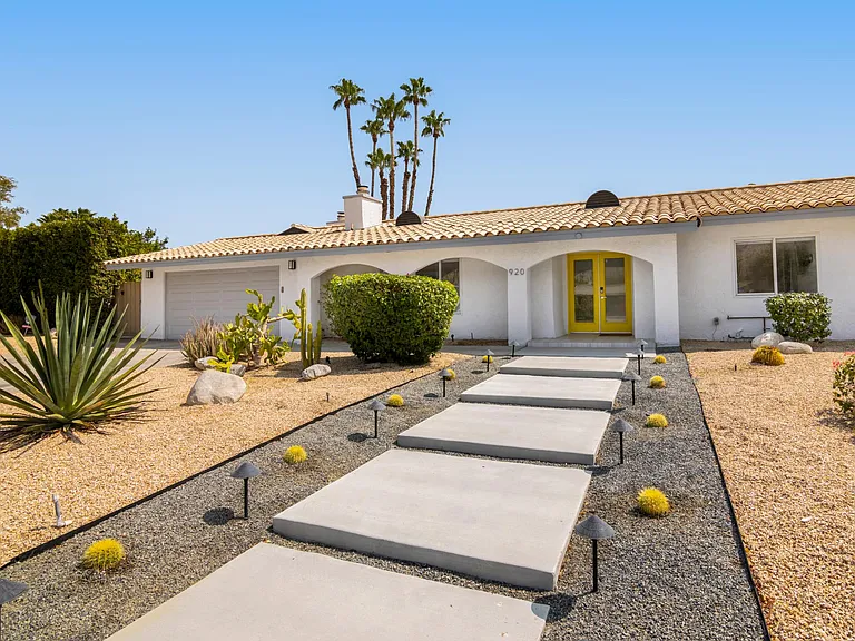 920 N Cerritos Dr — Photo 36
