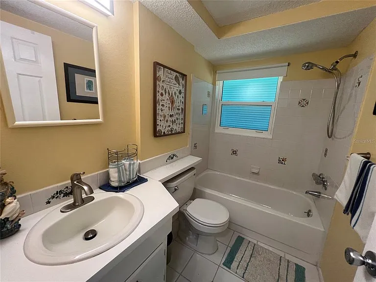 650 Hartford Dr NW — Photo 25