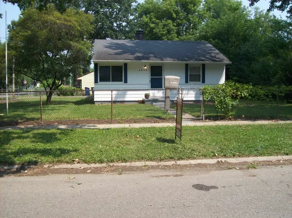 3401 Brewster St, Flint, MI 48506