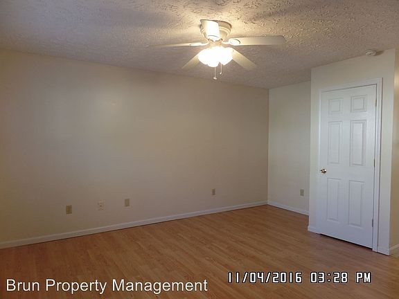 3rd image of 3655 Starview Way