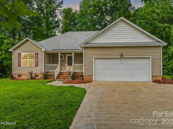 110 Iron Mine Dr, Washington, NC 27889