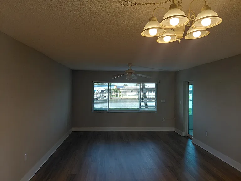 4725 Cove Cir #108 — Photo 28