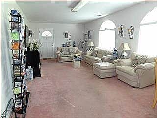 4th image of 2329 Gianera St