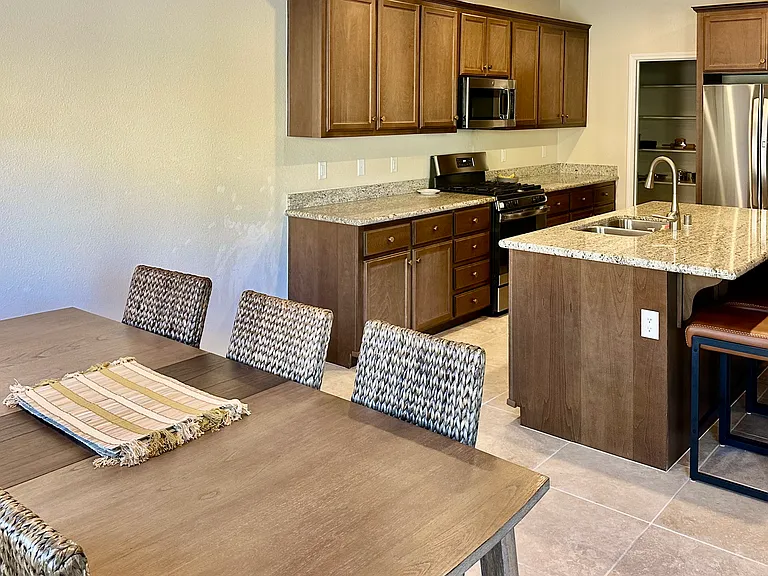 856 Tourmaline Dr — Photo 6