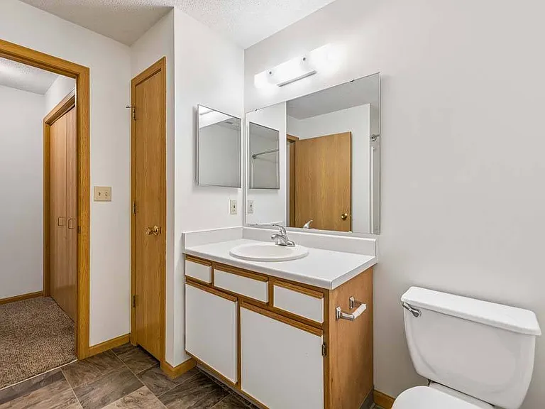 Highland View Apartments — Photo 239