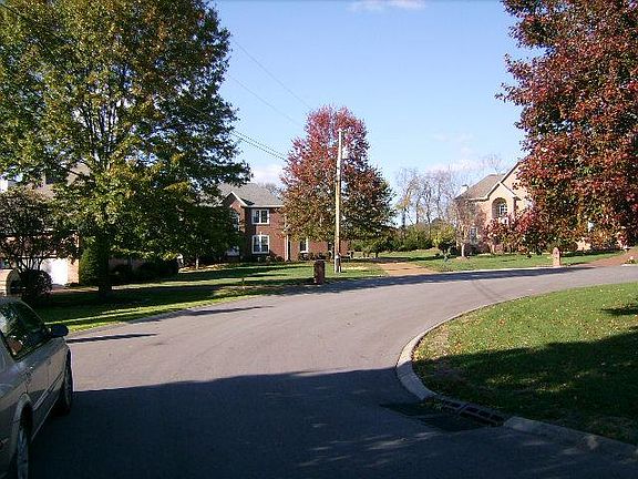 5th image of 1013 Westbank Dr