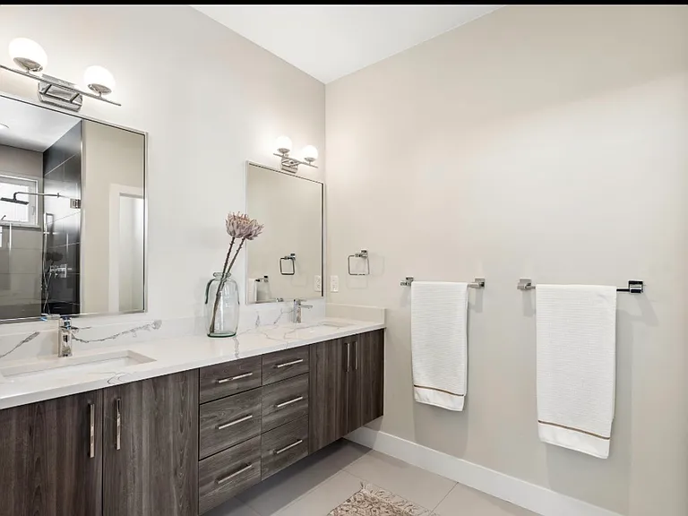 3075 S Delaware St — Photo 20
