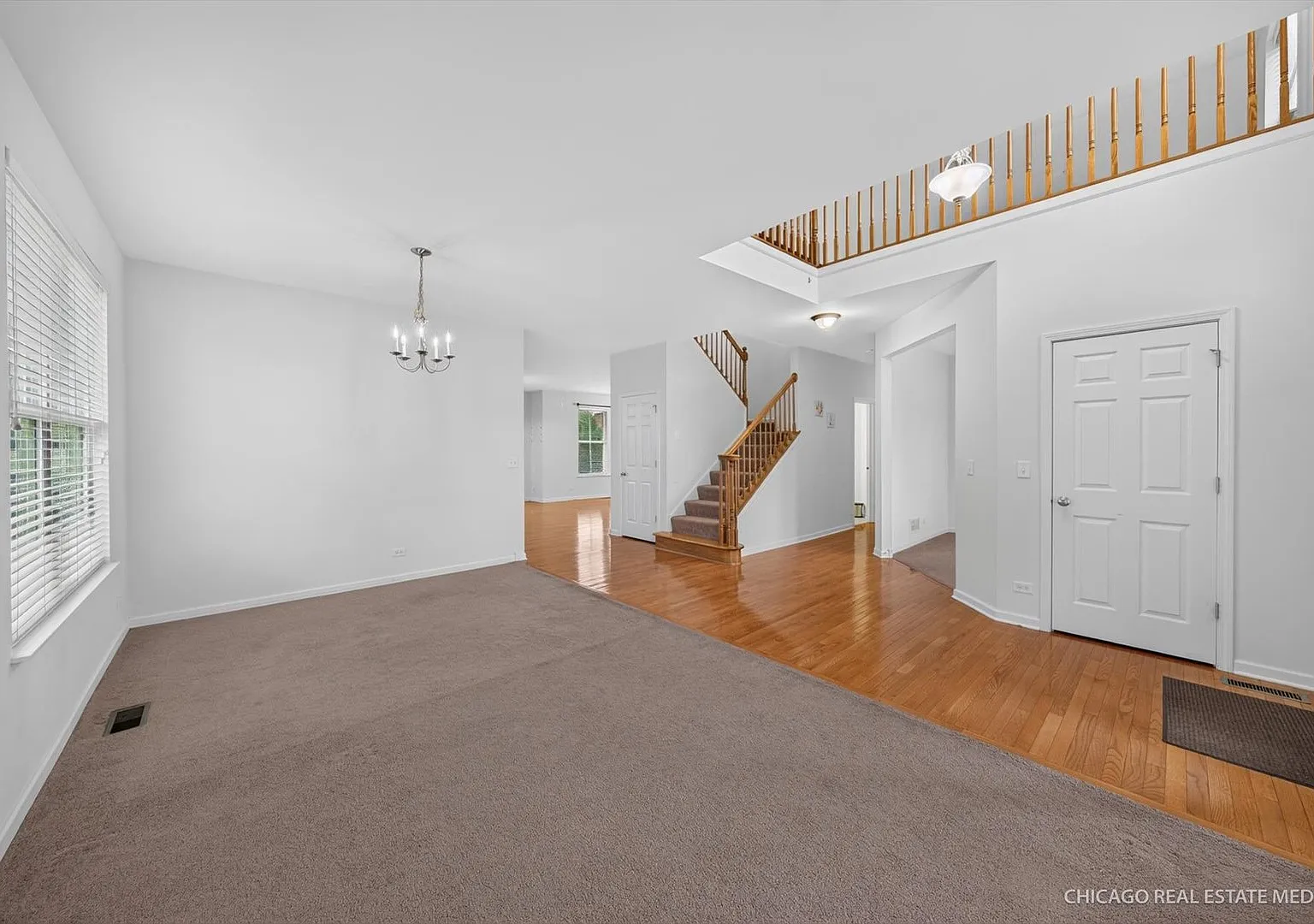 4 bed, 3.5 bath, 2652 sqft, $3,700 — Photo 2