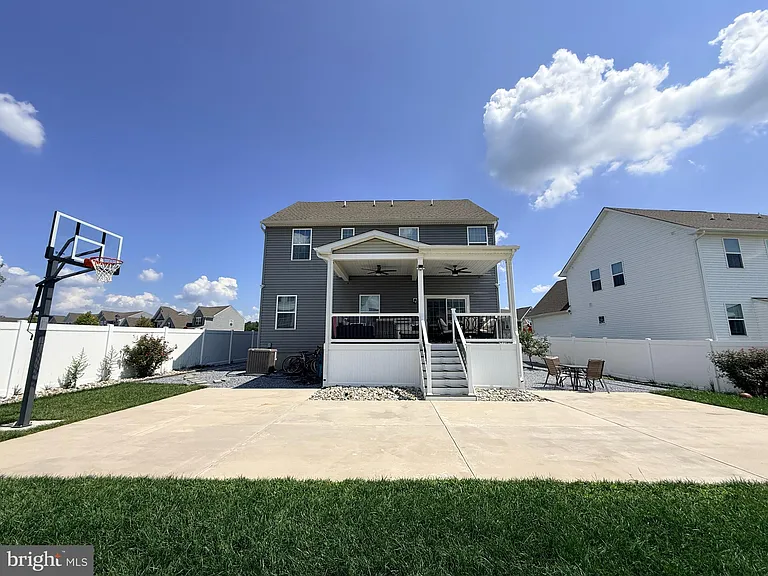 99 Weston Dr — Photo 37
