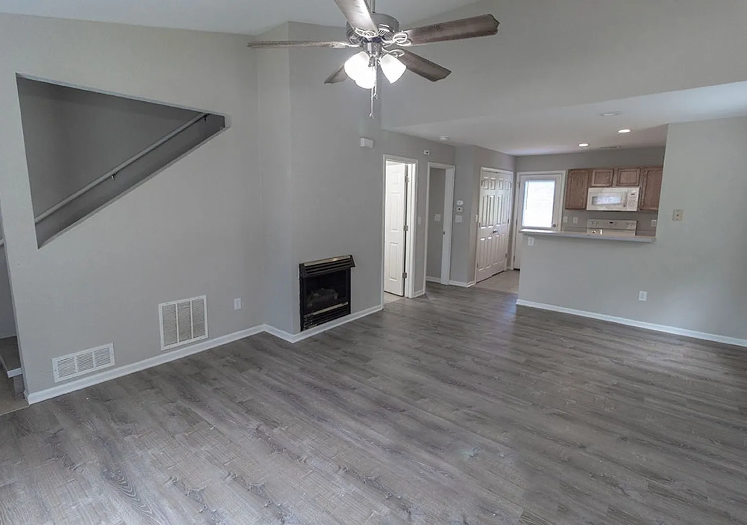 Nice 3 Bedroom Duplex — Photo 4