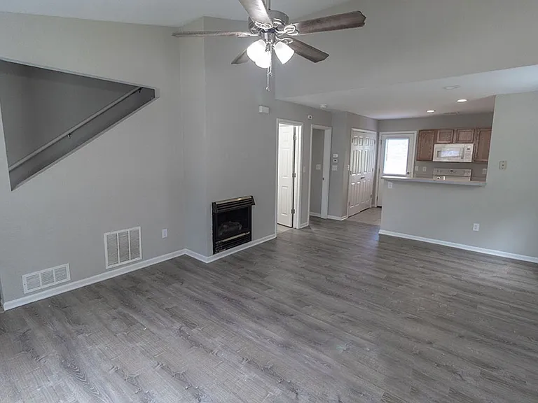 1330 Godas Dr — Photo 4
