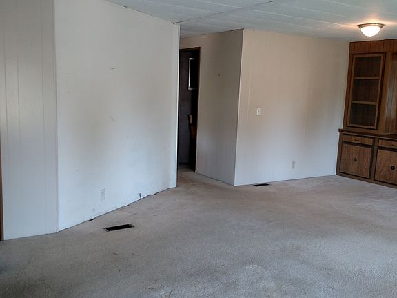 5th image of 3014 35th Avenue Ct E #77