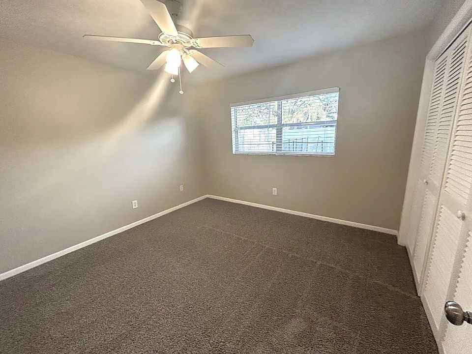 2nd image of 509 Melanie Ln