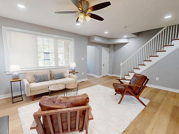 3rd image of 3301 Cedarhurst Rd