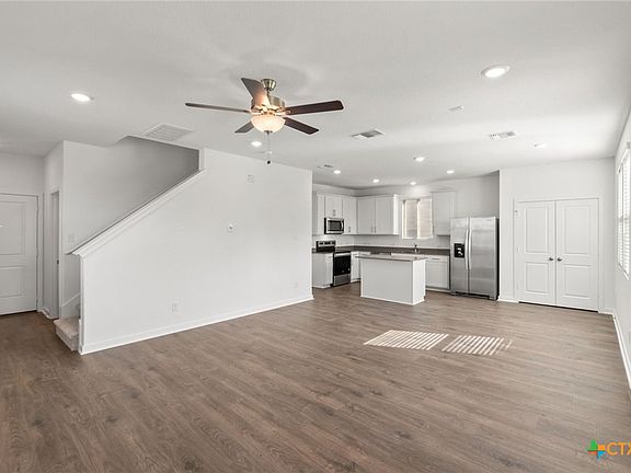 7th image of this home