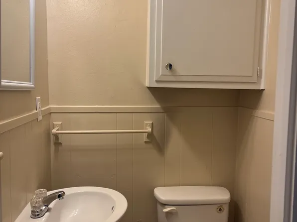 1805 Brook St, Marshall, TX 75670