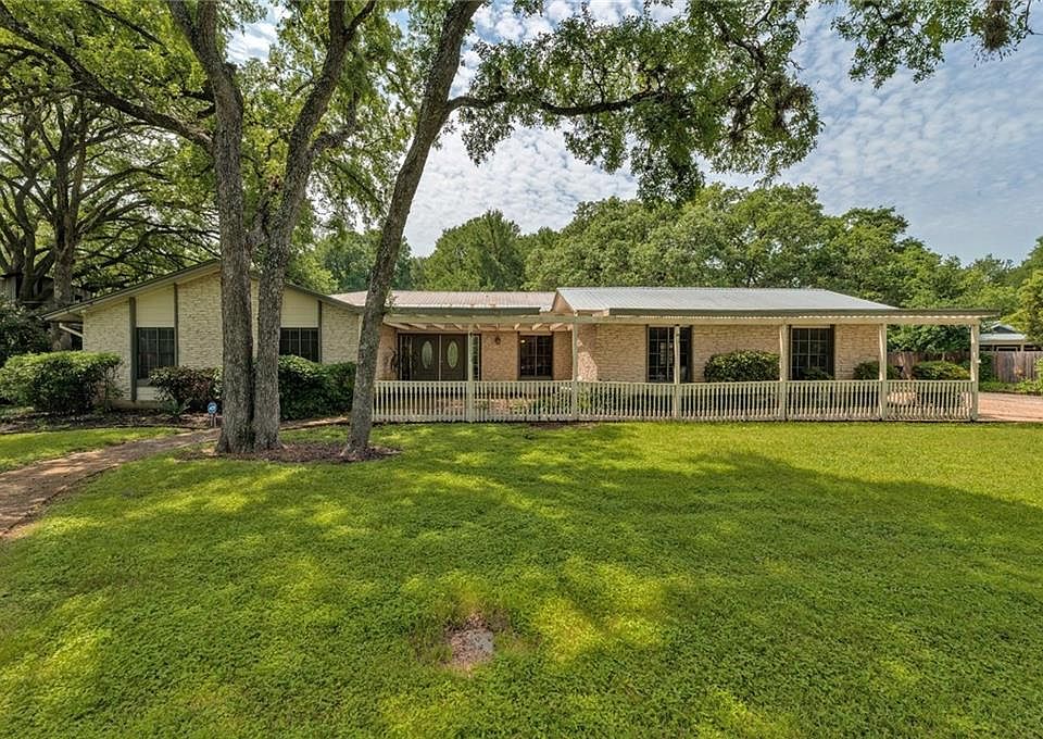 2nd image of 3511 Country White Ln