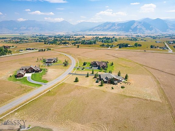 3rd image of 58 Farmland Xing
