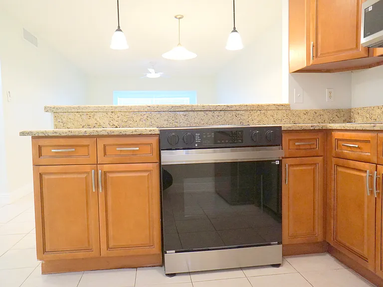 1891 SW 81st Ave #2 — Photo 4