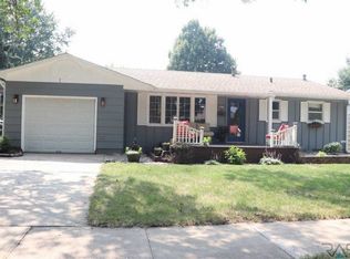 3817 E 7th St, Sioux Falls, SD 57103