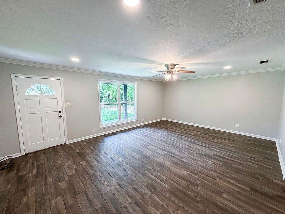 8942 Dakota Huse Ln, Greenwood, LA 71033 | Zillow
