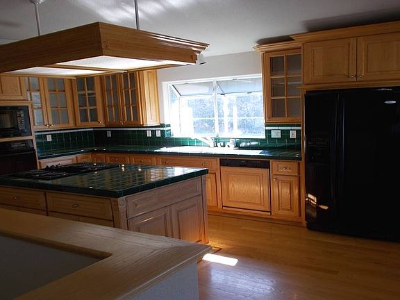 3rd image of 9515 Glenhaven Dr