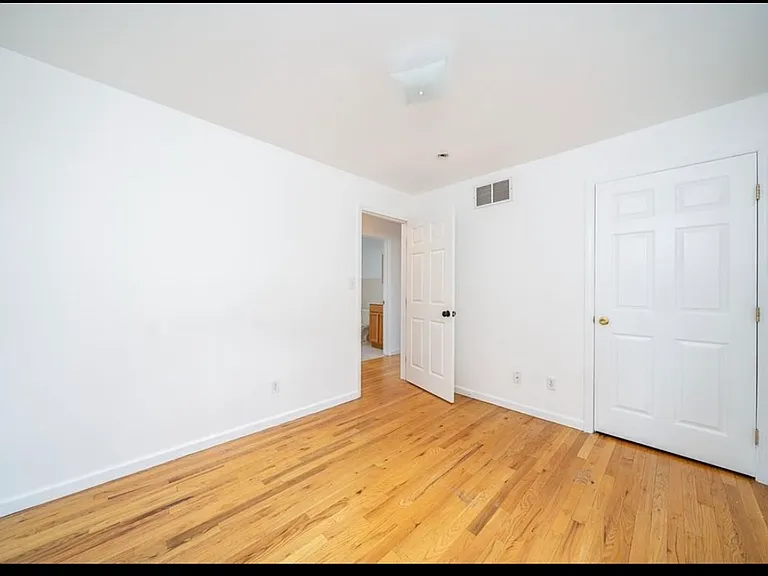 38 W 20th St #2 — Photo 10