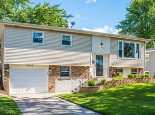5642 Dover Rd, Oak Forest, IL 60452