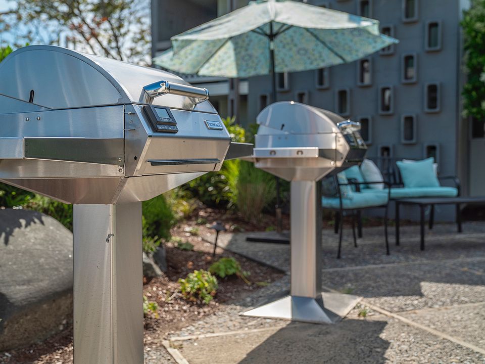 Explore Trellis Pointe Apartments
