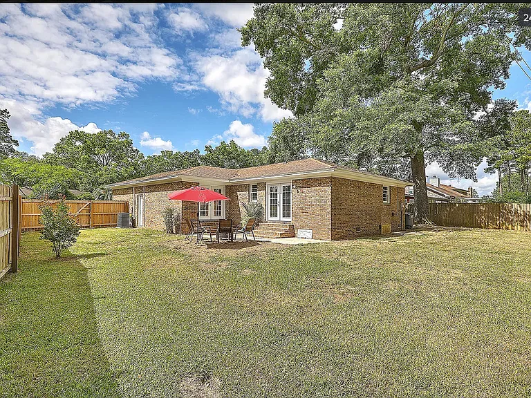 2814 Nantuckett Ave — Photo 9