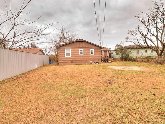 3rd image of 107 Asbill Ave