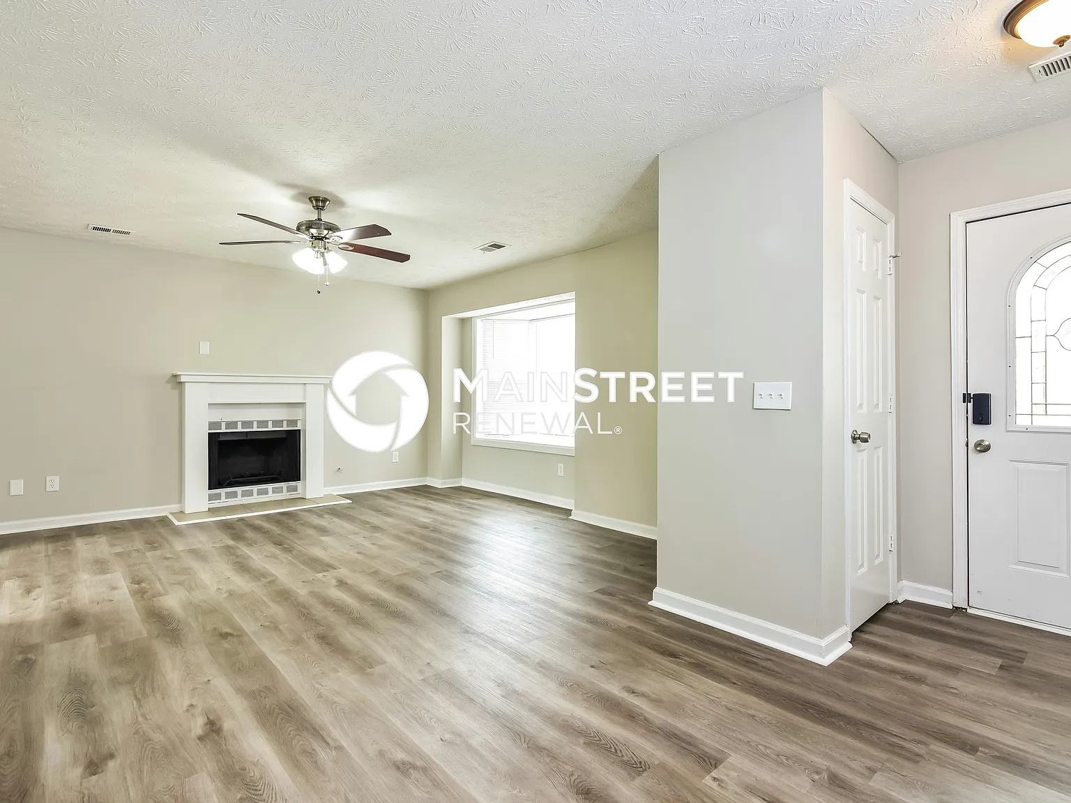 637 Woodcrest Manor Dr — Photo 3