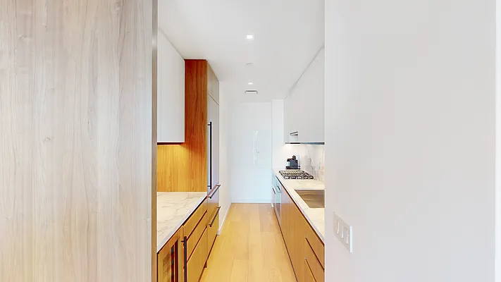 Sold by LEVEN Real Estate | media 5