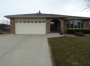 12751 W Tanglewood Cir, Palos Park, IL 60464