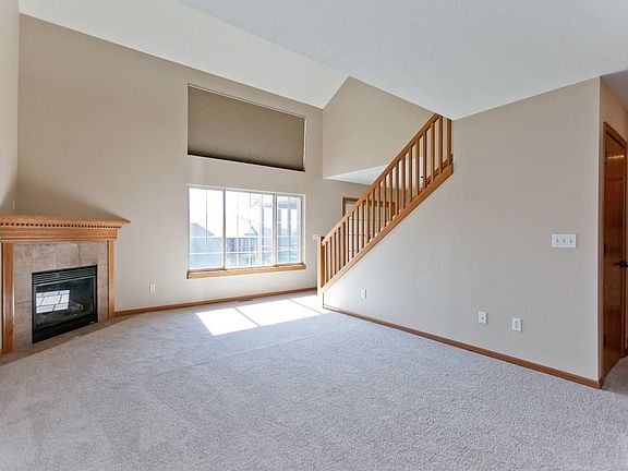 5th image of 785 Broadmoor Dr