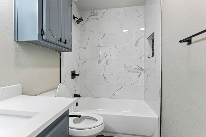 1101 S Bouziden Dr — Photo 10