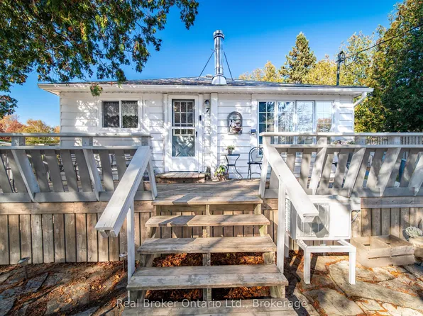 7 Hamilton Pl E, South Bruce Peninsula, ON N0H 2G0