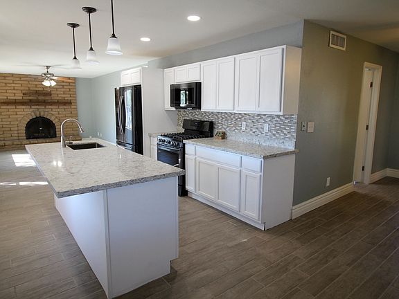 4th image of 8814 W Heatherbrae Dr