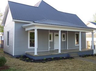 627 Georgia Ave, Etowah, TN 37331